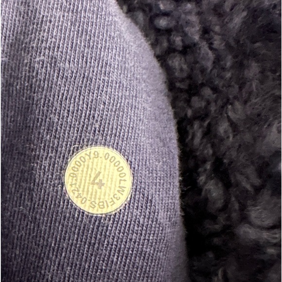 Lululemon • Warmth Restore Long Pullover
Night Sea - Picture 8 of 12